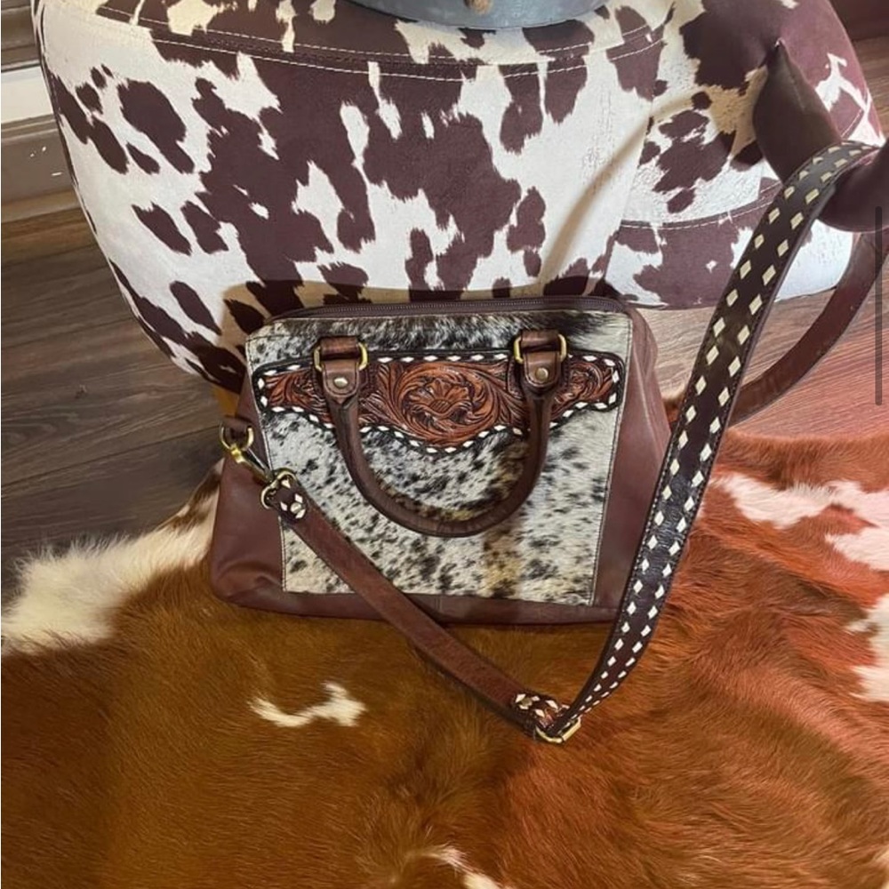 New American Darling concealed carry handbag